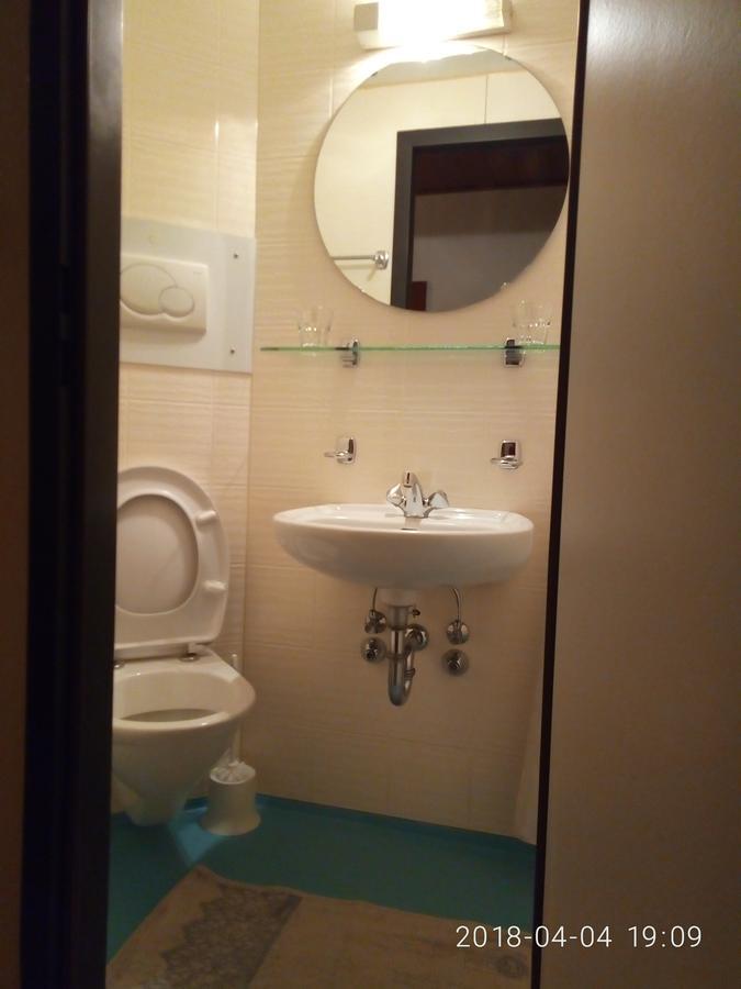 Gasthof Mondschein Hotel Merano Ngoại thất bức ảnh