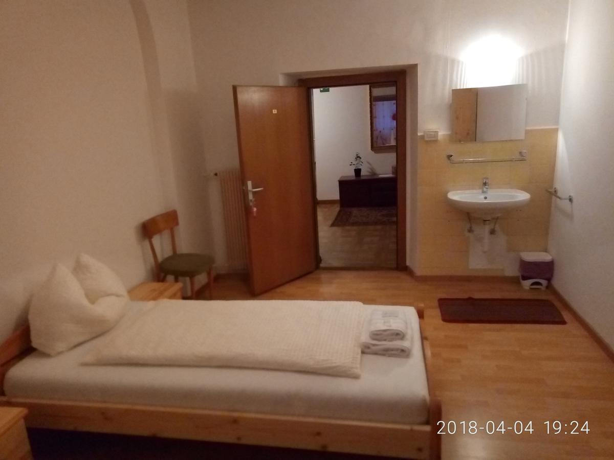 Gasthof Mondschein Hotel Merano Ngoại thất bức ảnh
