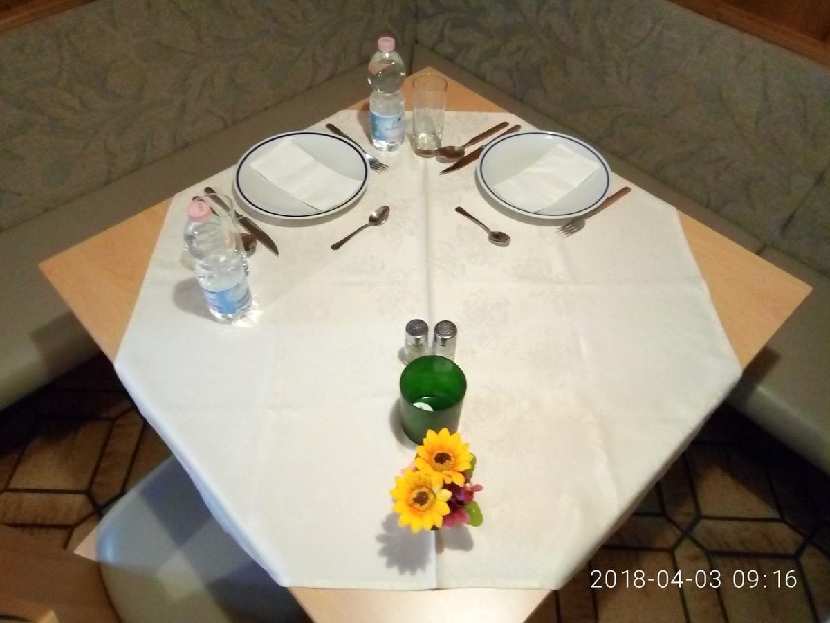 Gasthof Mondschein Hotel Merano Ngoại thất bức ảnh